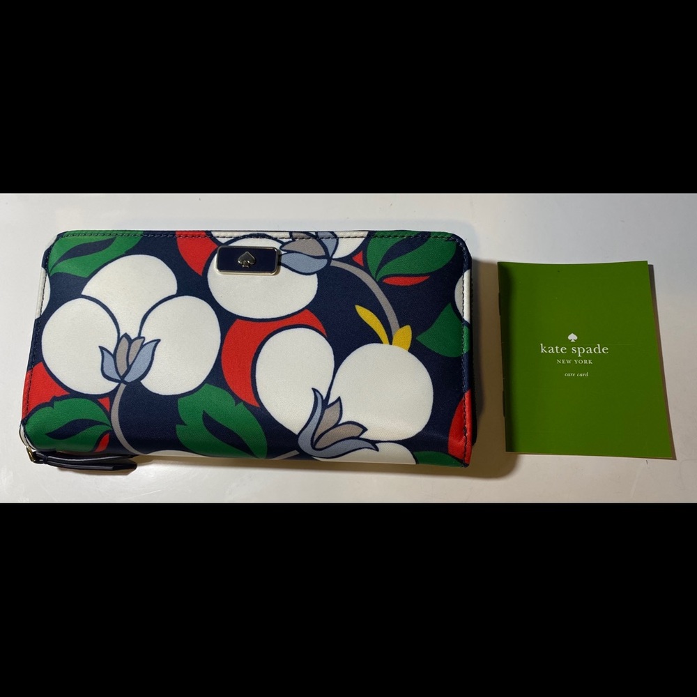 NWT Kate Spade Dawn Breezy Floral Wallet